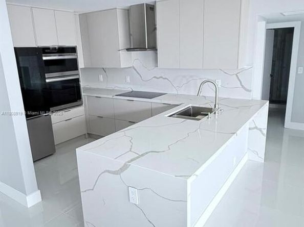 20379 W Country Club Dr 1233, Aventura FL 33180
