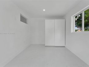 521 NW 33rd Ave, Miami FL 33125