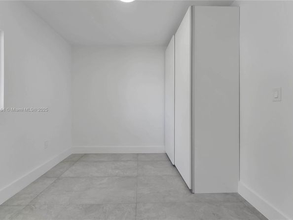 521 NW 33rd Ave, Miami FL 33125