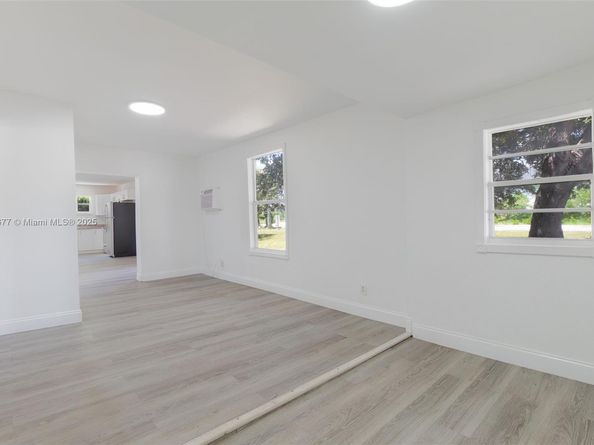 1021 W 33rd St, Riviera Beach FL 33404