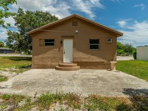 1021 W 33rd St, Riviera Beach FL 33404
