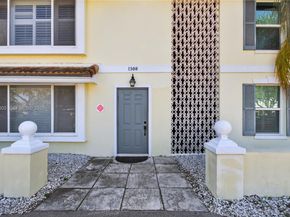 1308 Bayview Dr 2B, Fort Lauderdale FL 33304