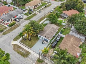 290 NE 171st Ter, North Miami Beach FL 33162