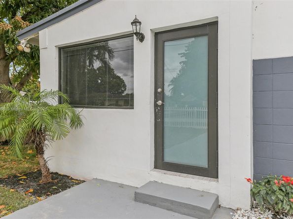 290 NE 171st Ter, North Miami Beach FL 33162