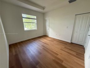 12445 NW 23rd Ct, Miami FL 33167