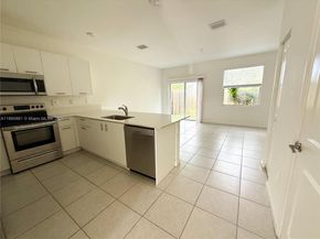 12445 NW 23rd Ct, Miami FL 33167