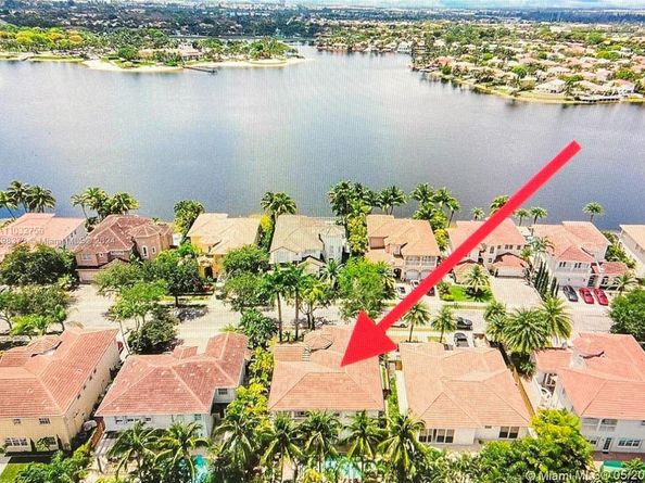 11161 NW 71st St, Doral FL 33178