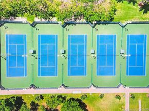 11161 NW 71st St, Doral FL 33178