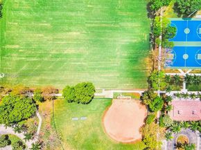 11161 NW 71st St, Doral FL 33178