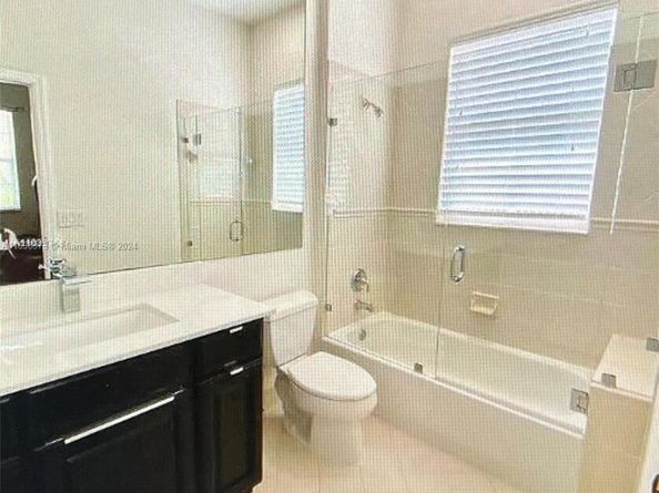 11161 NW 71st St, Doral FL 33178