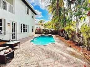 11161 NW 71st St, Doral FL 33178