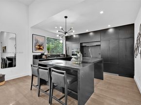 530 NW 41st St, Miami FL 33127