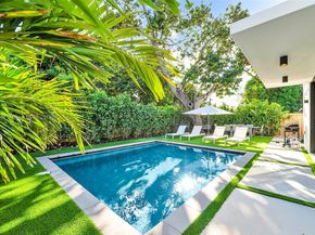 530 NW 41st St, Miami FL 33127