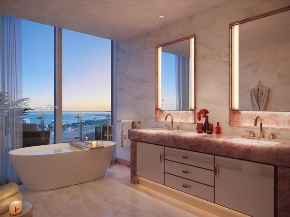 24 SW 4th St S6401, Miami FL 33130