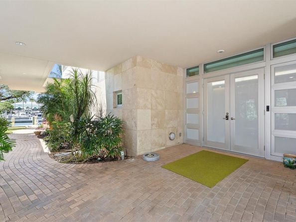 2500 Mercedes Dr, Fort Lauderdale FL 33316