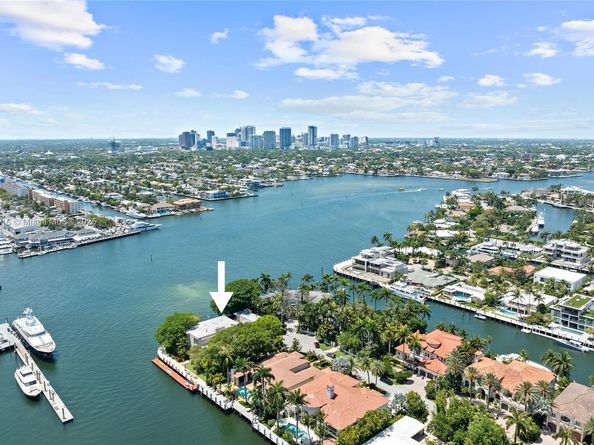 2500 Mercedes Dr, Fort Lauderdale FL 33316