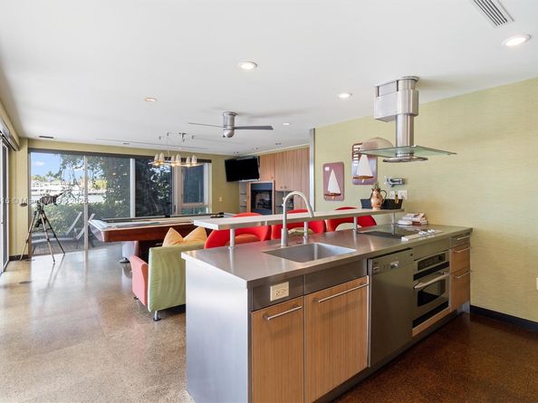 2500 Mercedes Dr, Fort Lauderdale FL 33316