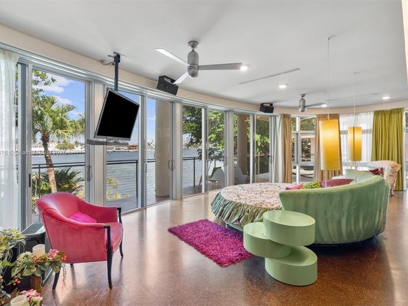 2500 Mercedes Dr, Fort Lauderdale FL 33316