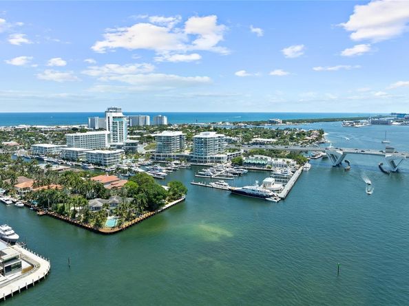 2500 Mercedes Dr, Fort Lauderdale FL 33316