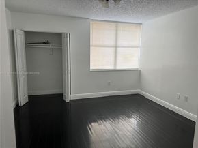 4372 W 11th Ln 30, Hialeah FL 33012