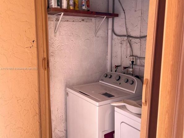 4372 W 11th Ln 30, Hialeah FL 33012