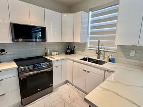 7876 NW 109th Path, Doral FL 33178