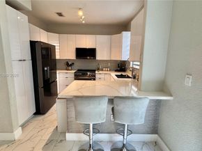 7876 NW 109th Path, Doral FL 33178