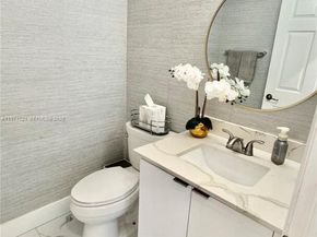 7876 NW 109th Path, Doral FL 33178