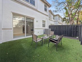 7876 NW 109th Path, Doral FL 33178