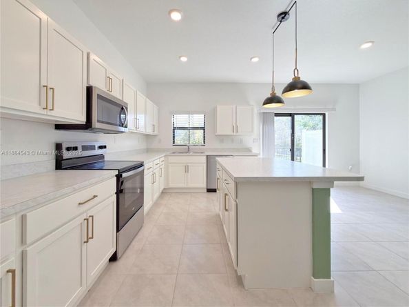 848 NW 3rd Way, Pompano Beach FL 33060