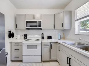 1283 NW 45th St, Miami FL 33142