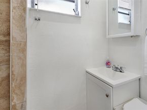 1283 NW 45th St, Miami FL 33142