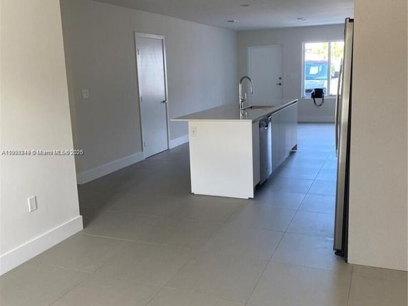 2535 NE 193rd St 3108, Miami FL 33180