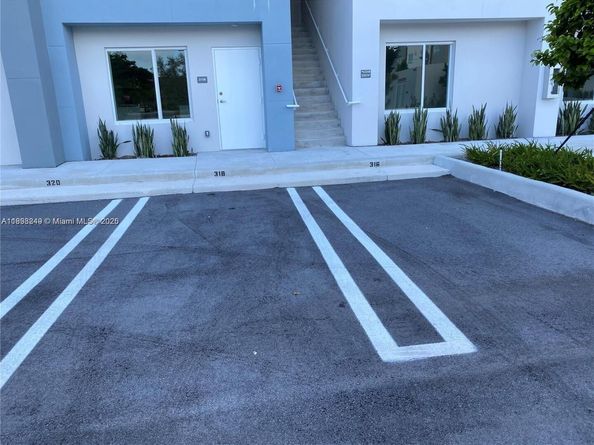 2535 NE 193rd St 3108, Miami FL 33180