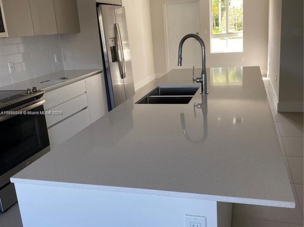 2535 NE 193rd St 3108, Miami FL 33180