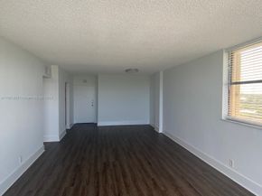 2450 NE 135th St 1012, North Miami FL 33181