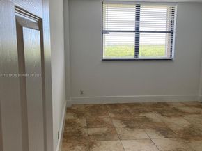 2450 NE 135th St 1012, North Miami FL 33181