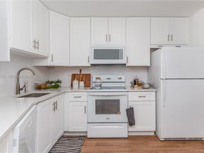 1750 NE 191st St 8274, Miami FL 33179