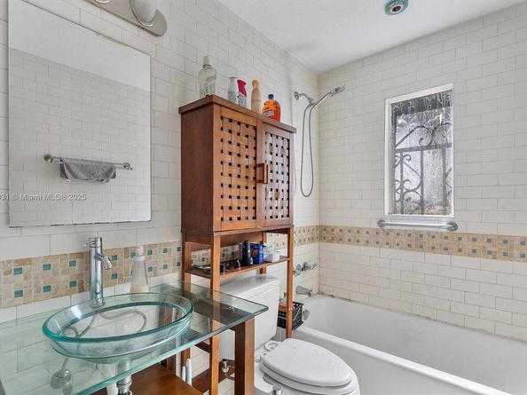 4815 NW 6th Ave, Miami FL 33127