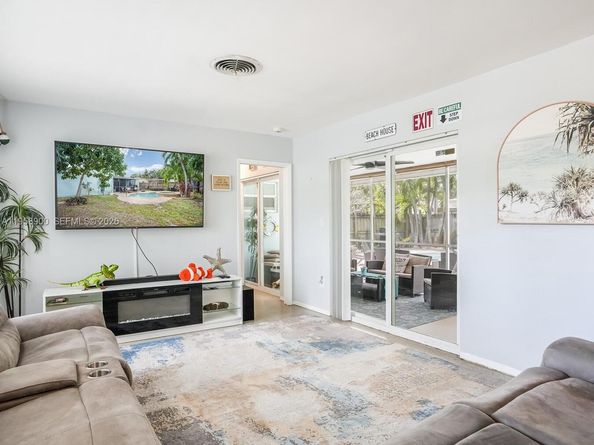 1906 N 31st Ave, Hollywood FL 33021