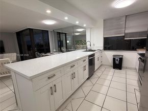 825 Egret Cir 511, Delray Beach FL 33444