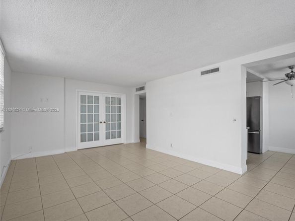 3161 S Ocean Dr 1201, Hallandale Beach FL 33009
