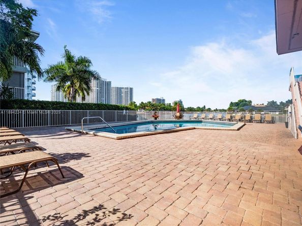 3161 S Ocean Dr 1201, Hallandale Beach FL 33009