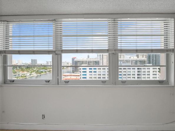 3161 S Ocean Dr 1201, Hallandale Beach FL 33009