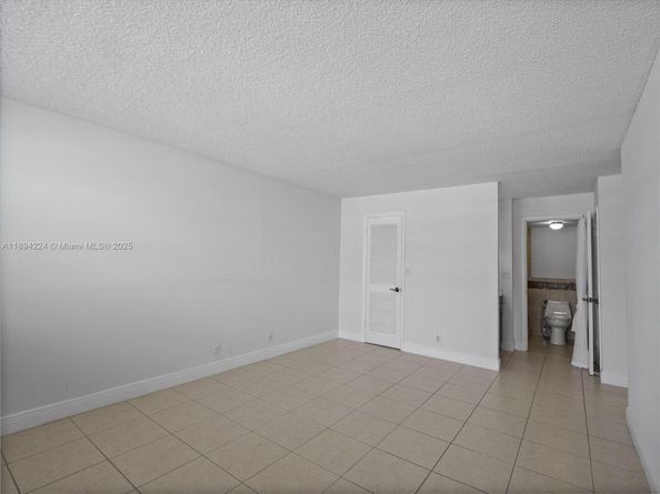 3161 S Ocean Dr 1201, Hallandale Beach FL 33009