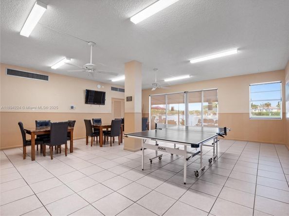 3161 S Ocean Dr 1201, Hallandale Beach FL 33009