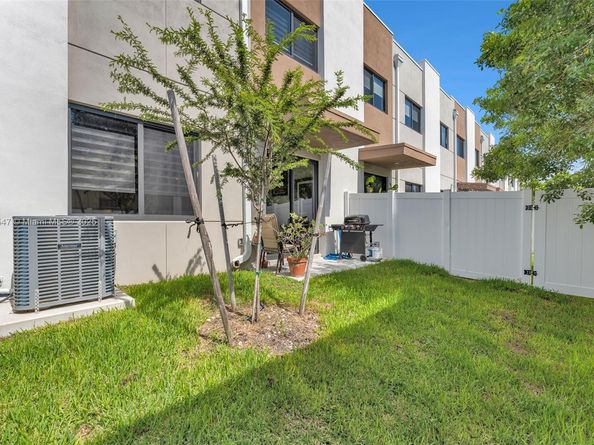 4212 NE 7th Ter, Oakland Park FL 33334