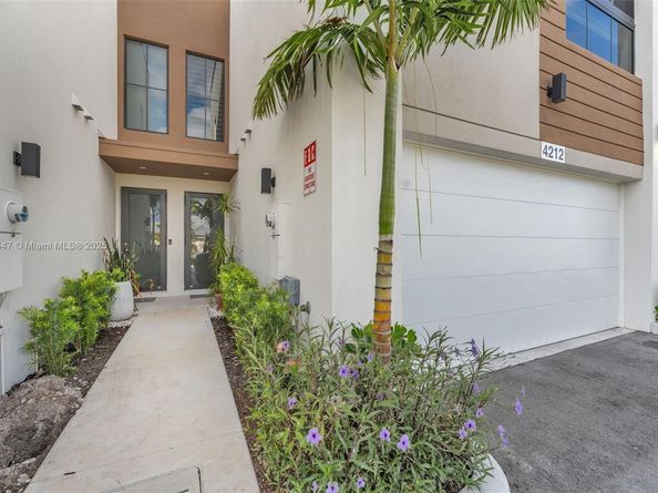 4212 NE 7th Ter, Oakland Park FL 33334