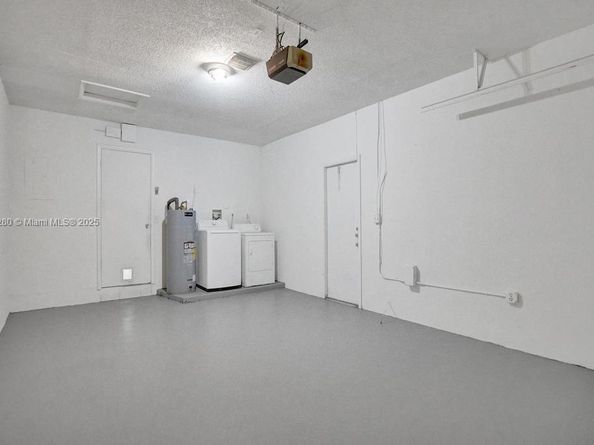 2444 Raleigh St, Hollywood FL 33020
