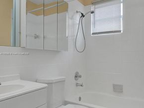 2444 Raleigh St, Hollywood FL 33020